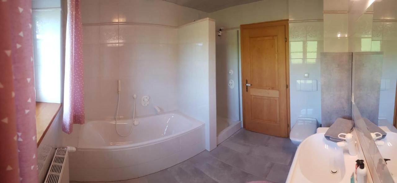 Wunderschoene Ferienwohnung Mit Seeblick ツェル・アム・モース エクステリア 写真