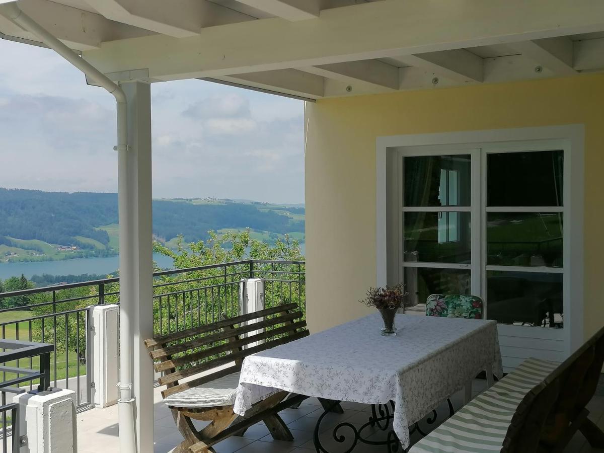 Wunderschoene Ferienwohnung Mit Seeblick ツェル・アム・モース エクステリア 写真